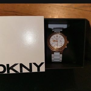 DKNY ROSE GOLD WHITE CERAMIC WOMENS WATCH